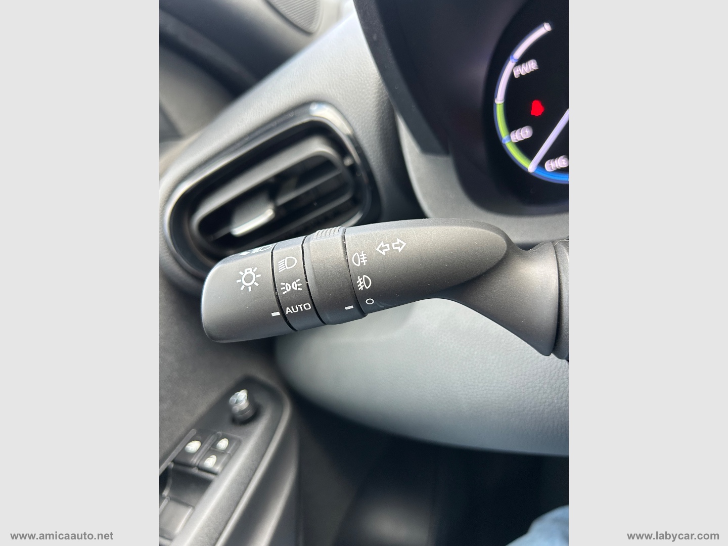 Yaris Cross 1.5 Hyb. 5p. E-CVT AWD Trend - immagine 20
