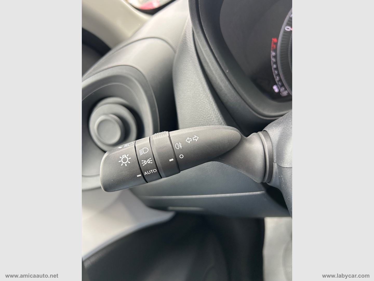 Aygo X 1.0 VVT-i 72 CV 5p. Active - immagine 20