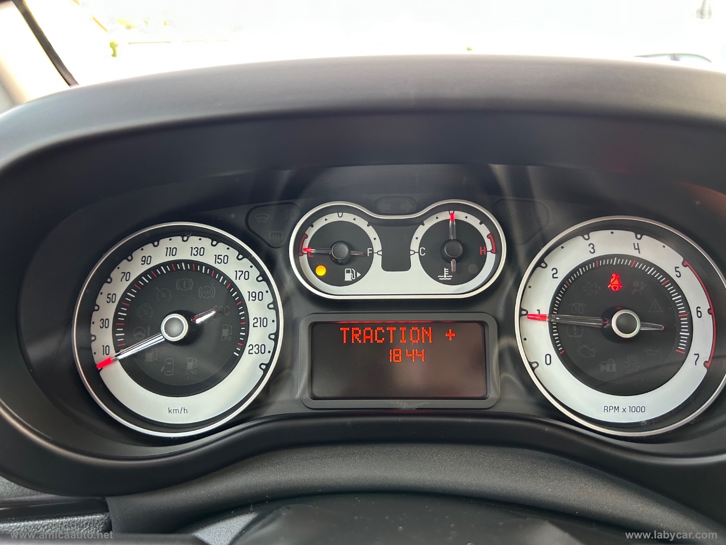 500L 1.6 MJT 120 CV Trekking - immagine 20