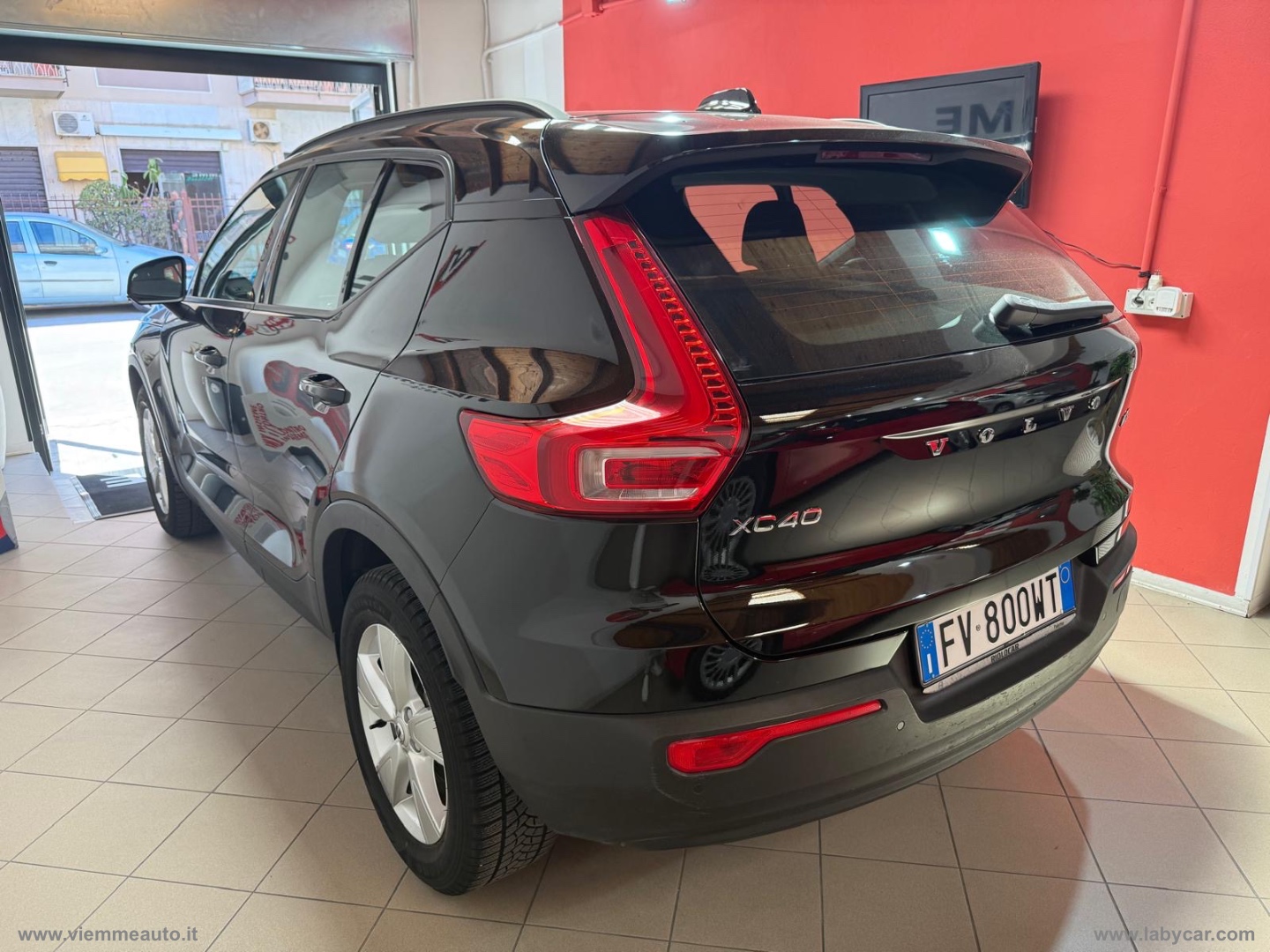 XC40 D3 R-design - immagine 20