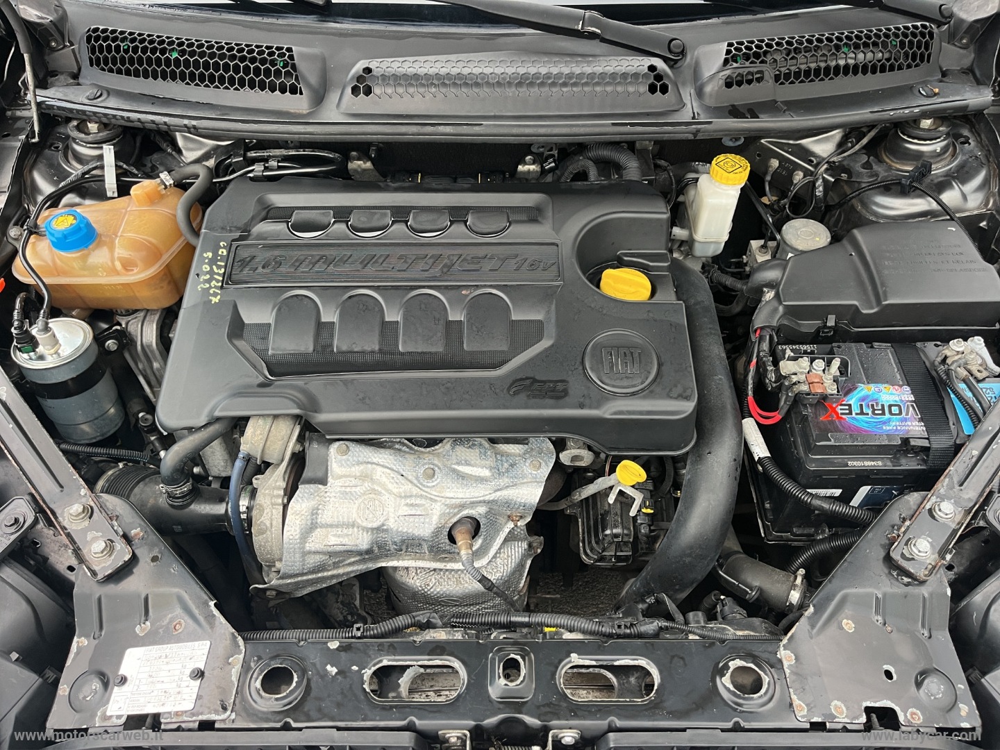 Bravo 1.6 MJT 120 CV Emotion - immagine 20
