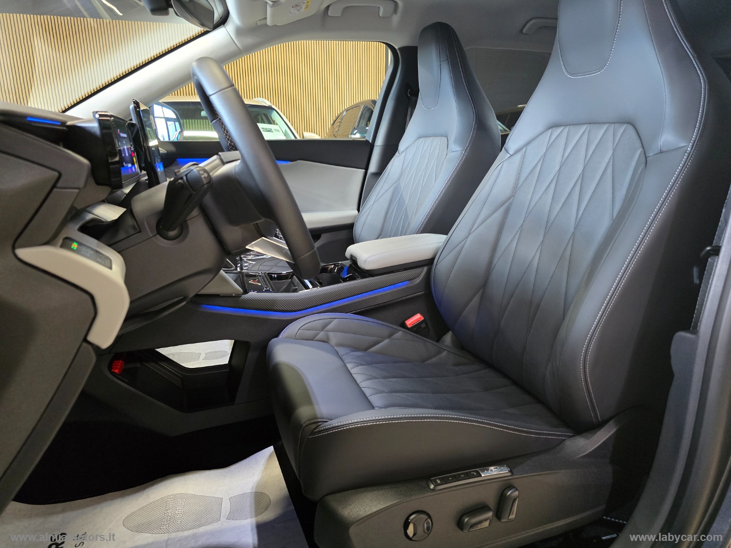 Explorer-E Ext. Range Exp. Prem. 286 CV - immagine 20
