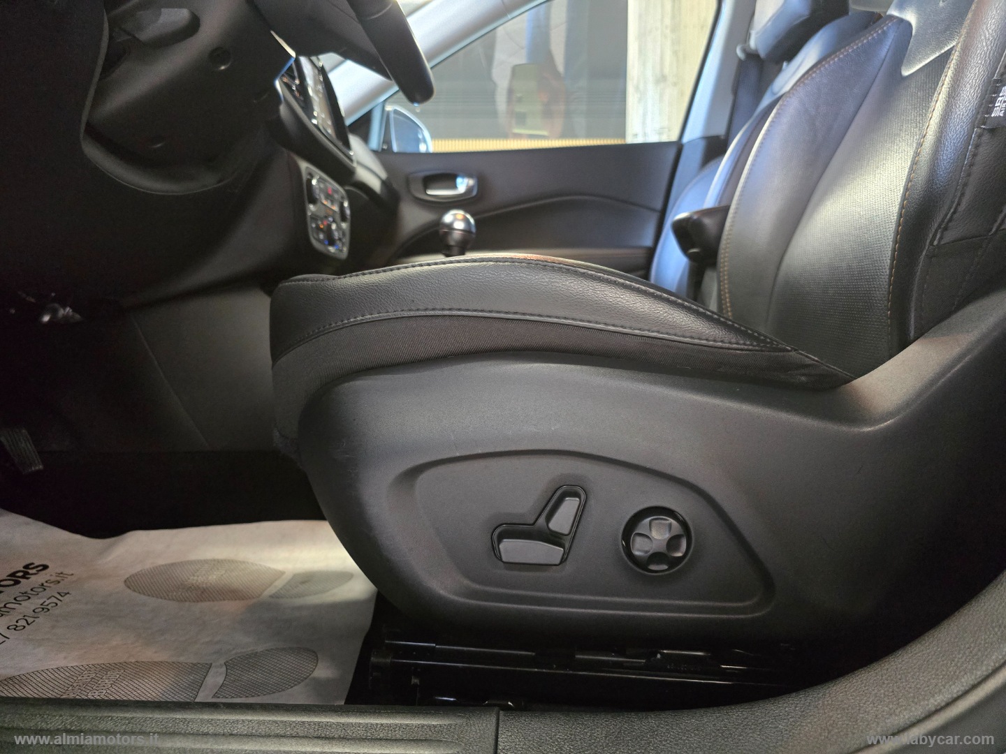 Compass 1.6 Mjt II 2WD Longitude - immagine 20