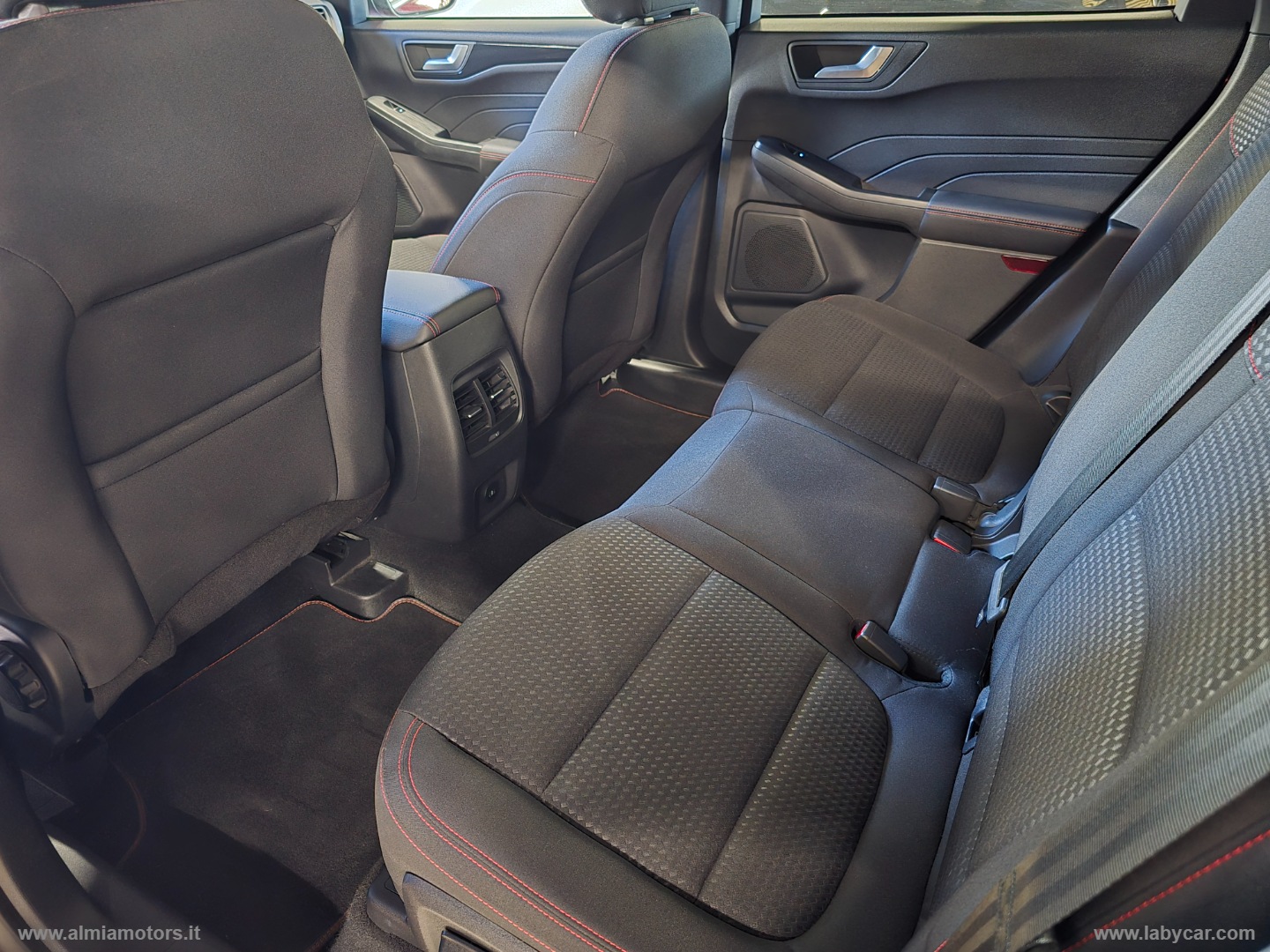 Kuga 2.5 Full Hybrid 190 CVT 2WD ST-Line - immagine 20