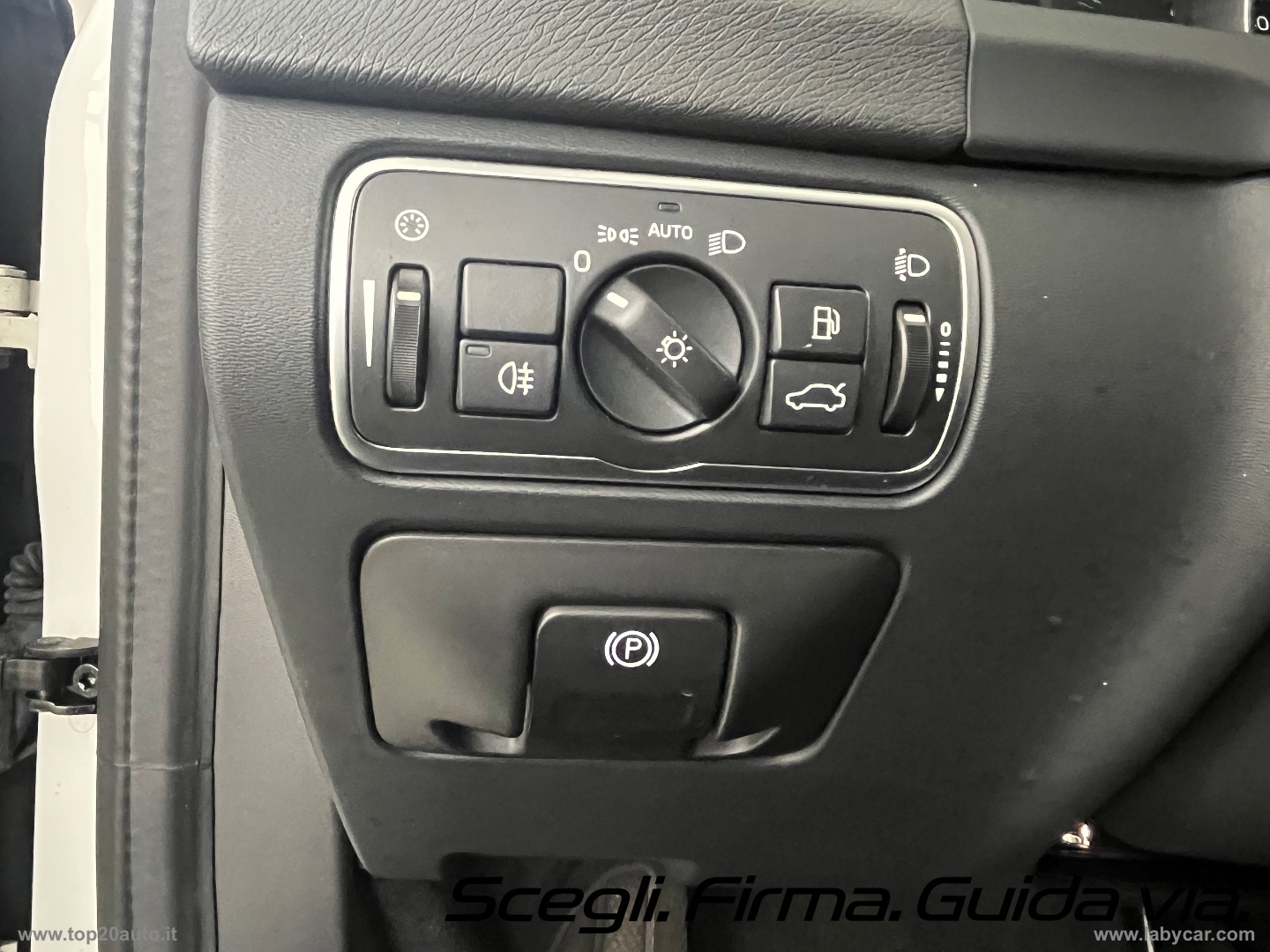 V60 Cross Country D3 Geartronic Momentum - immagine 20