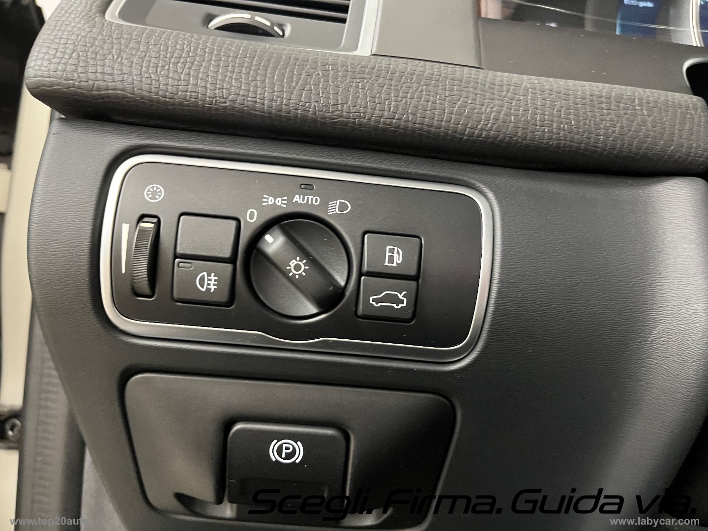 XC60 D5 AWD Geartronic Summum|TETTO|PELLE - immagine 20