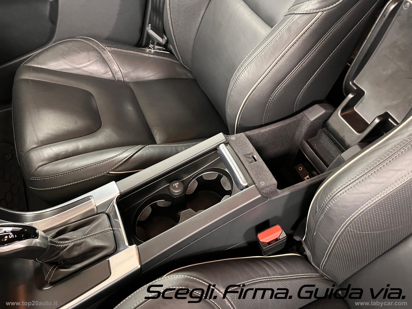 XC60 2.4 D4 4X4 AUTOMATICA R-DESIGN - immagine 20