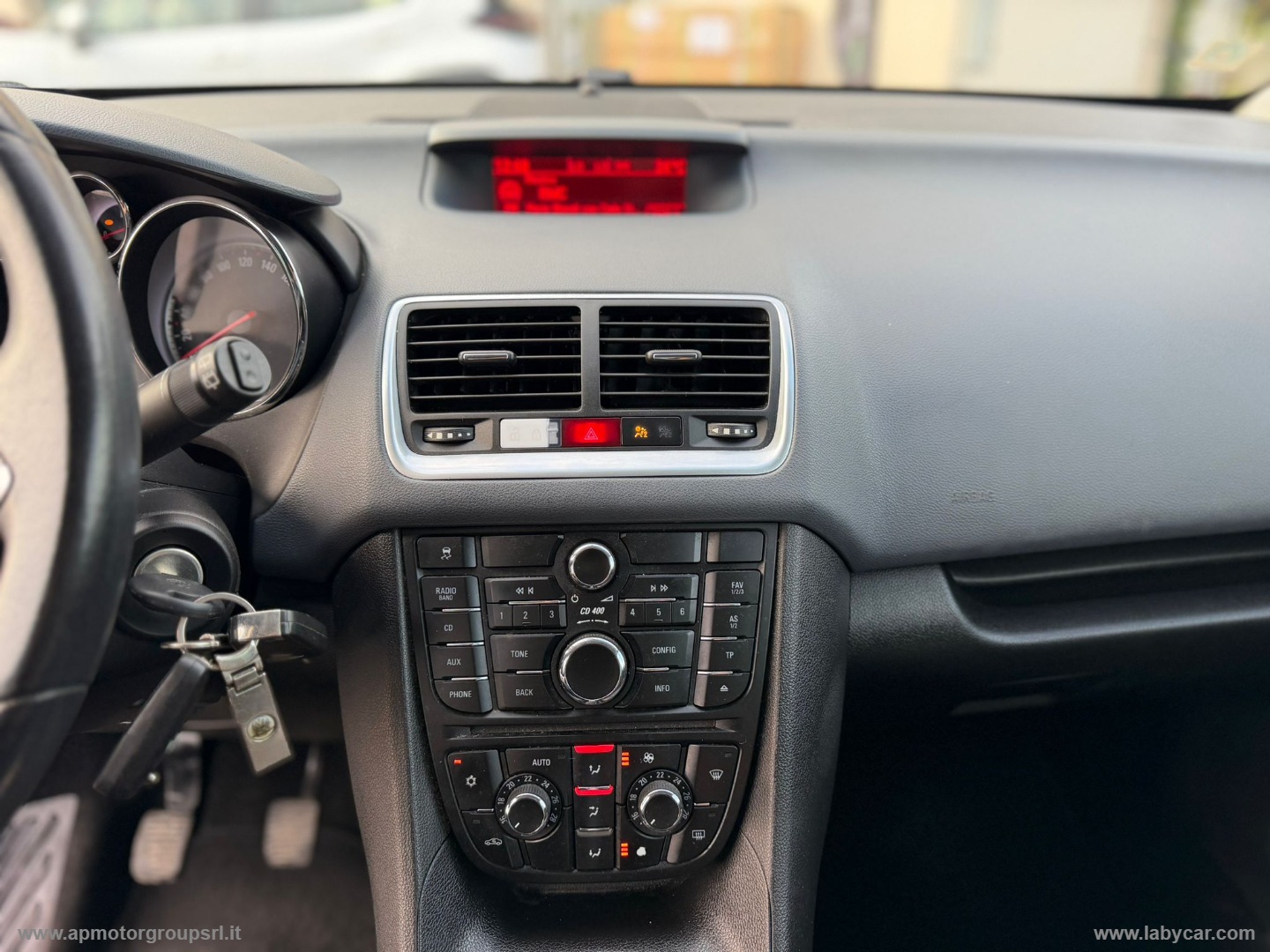 Meriva 1.4 T 120 CV Cosmo - immagine 20