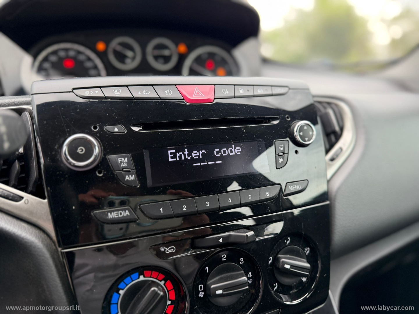 Ypsilon 1.3 MJT 95 CV 5p. S&S Gold - immagine 20
