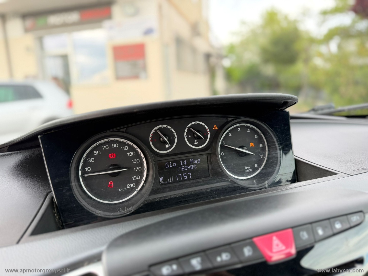 Ypsilon 0.9 T.Air 85CV 5p. Met.Ec. Gold - immagine 20