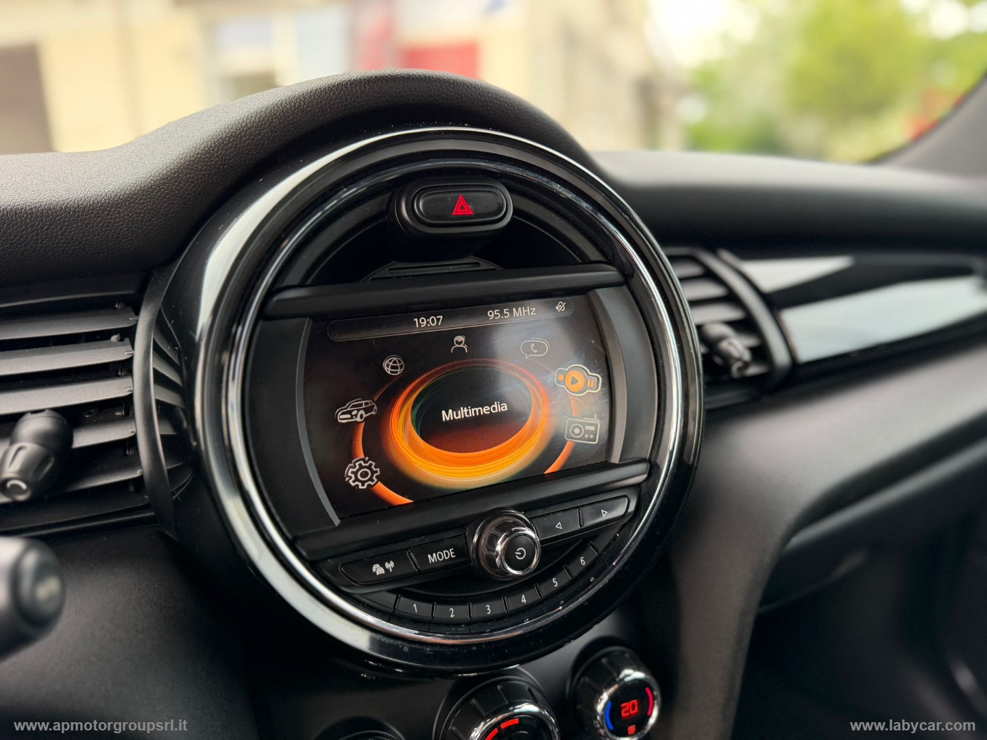 Mini Cooper D Business XL - immagine 20