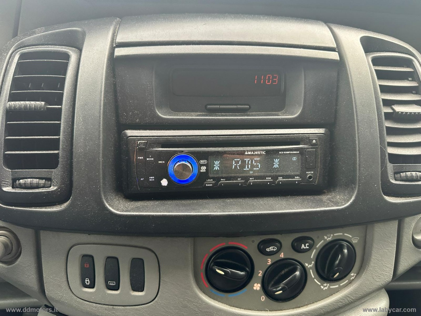 Trafic T27 1.9dCi/100PC-TN Combi Confort OCCASIONE - immagine 20