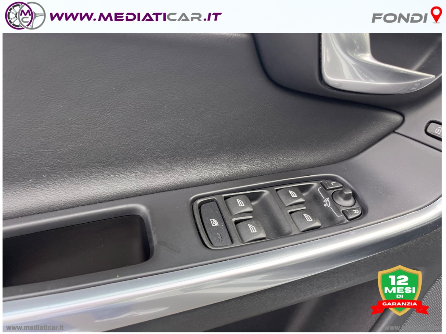 XC60 D5 AWD Geartronic Momentum - immagine 20