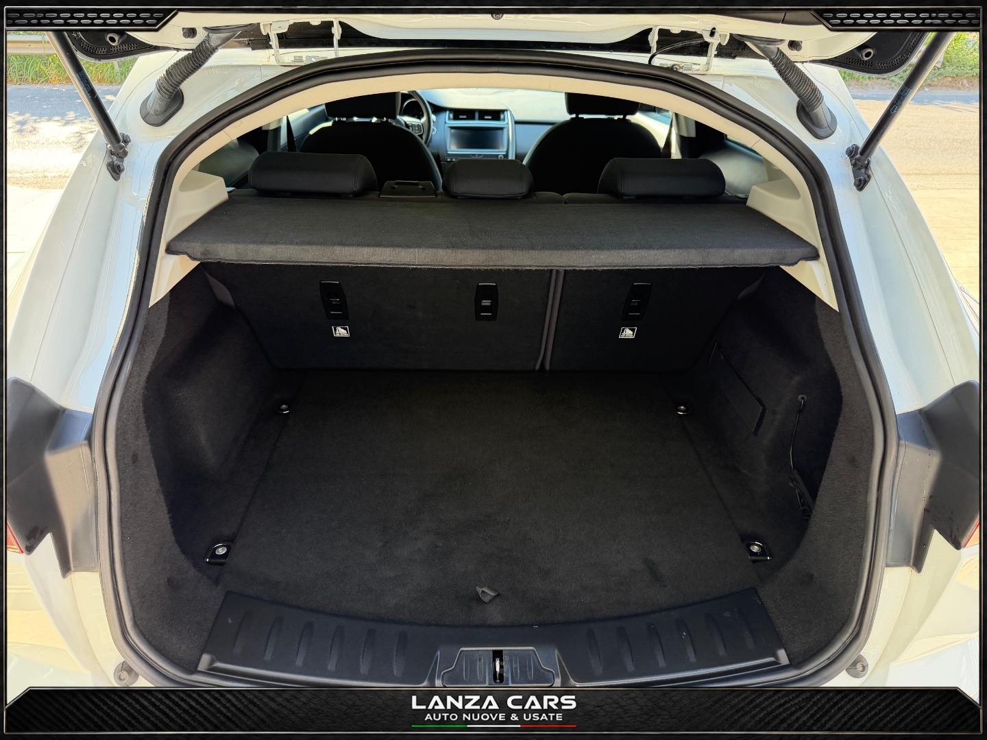 E-Pace 2.0D 150CV - immagine 20