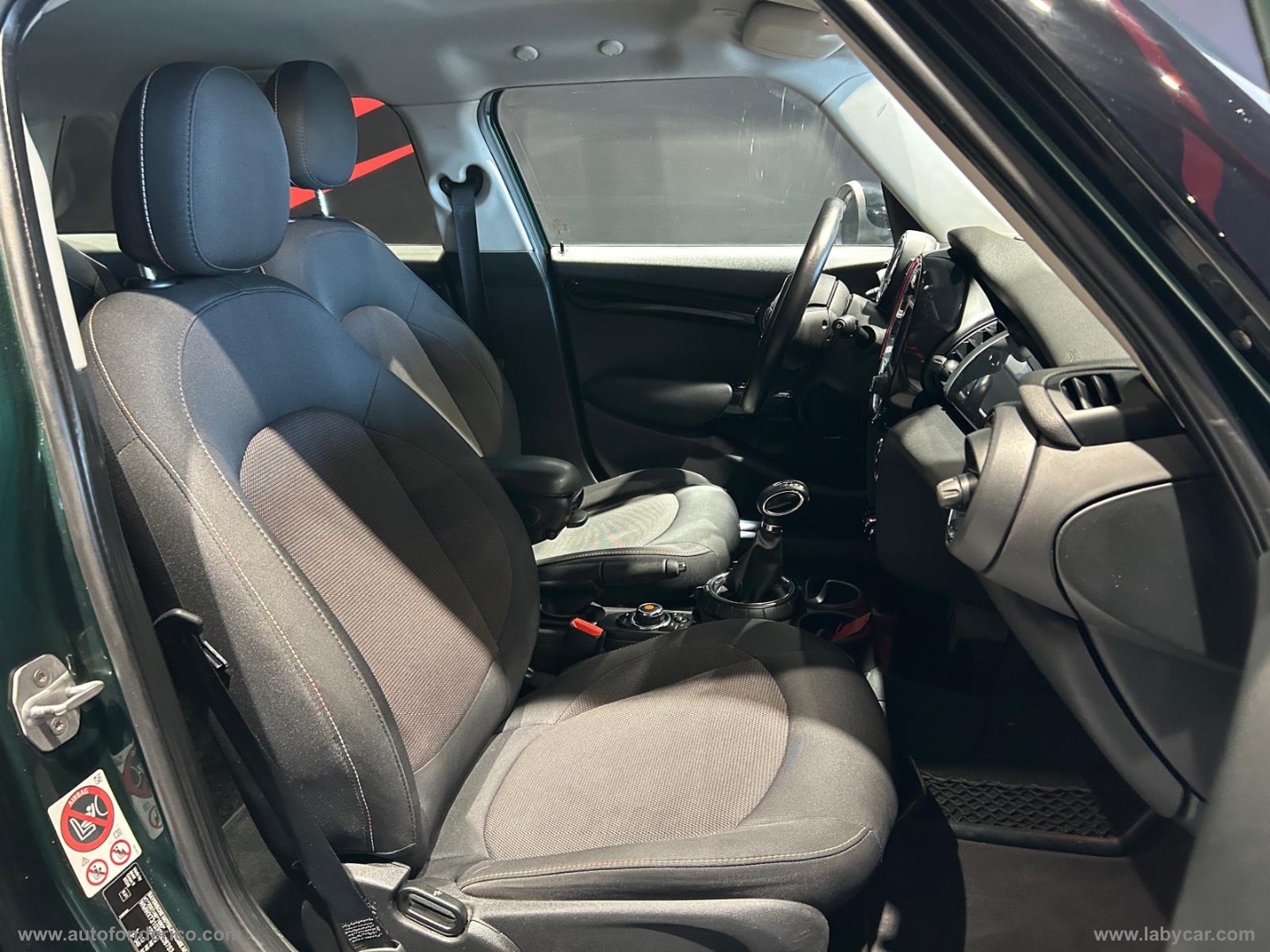 Mini Cooper D 5 porte - immagine 20