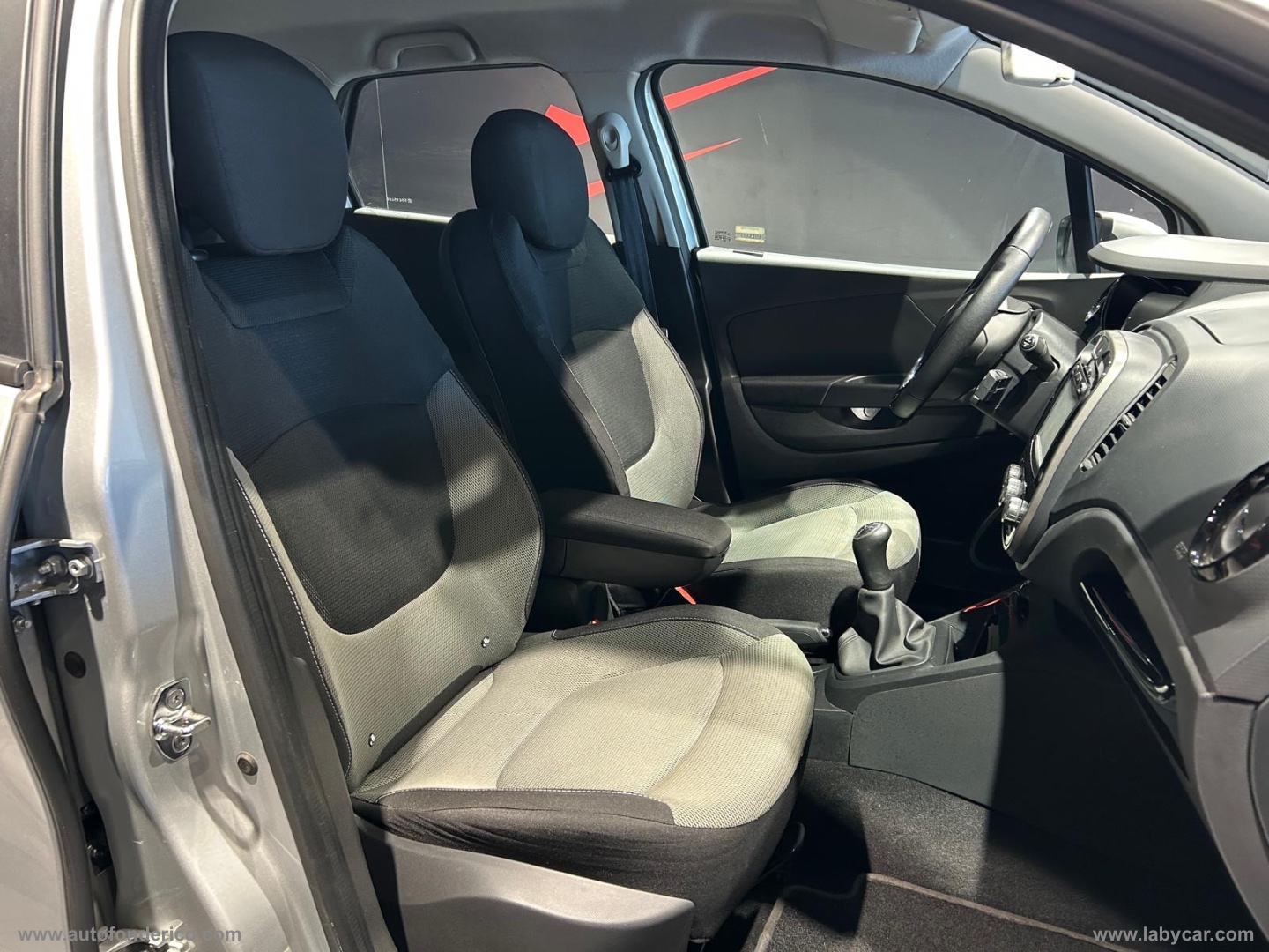 Captur 1.5 dCi 8V 90 CV S&S Ener. R-Link - immagine 20