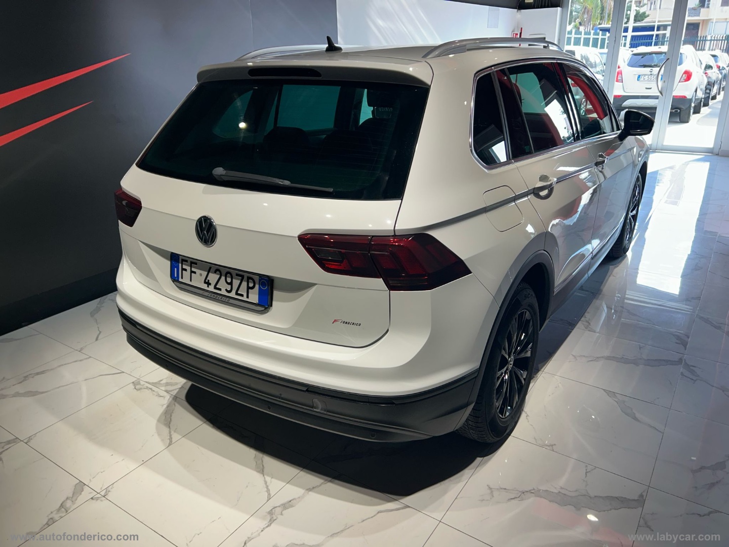 Tiguan 1.6 TDI Style BMT - immagine 20