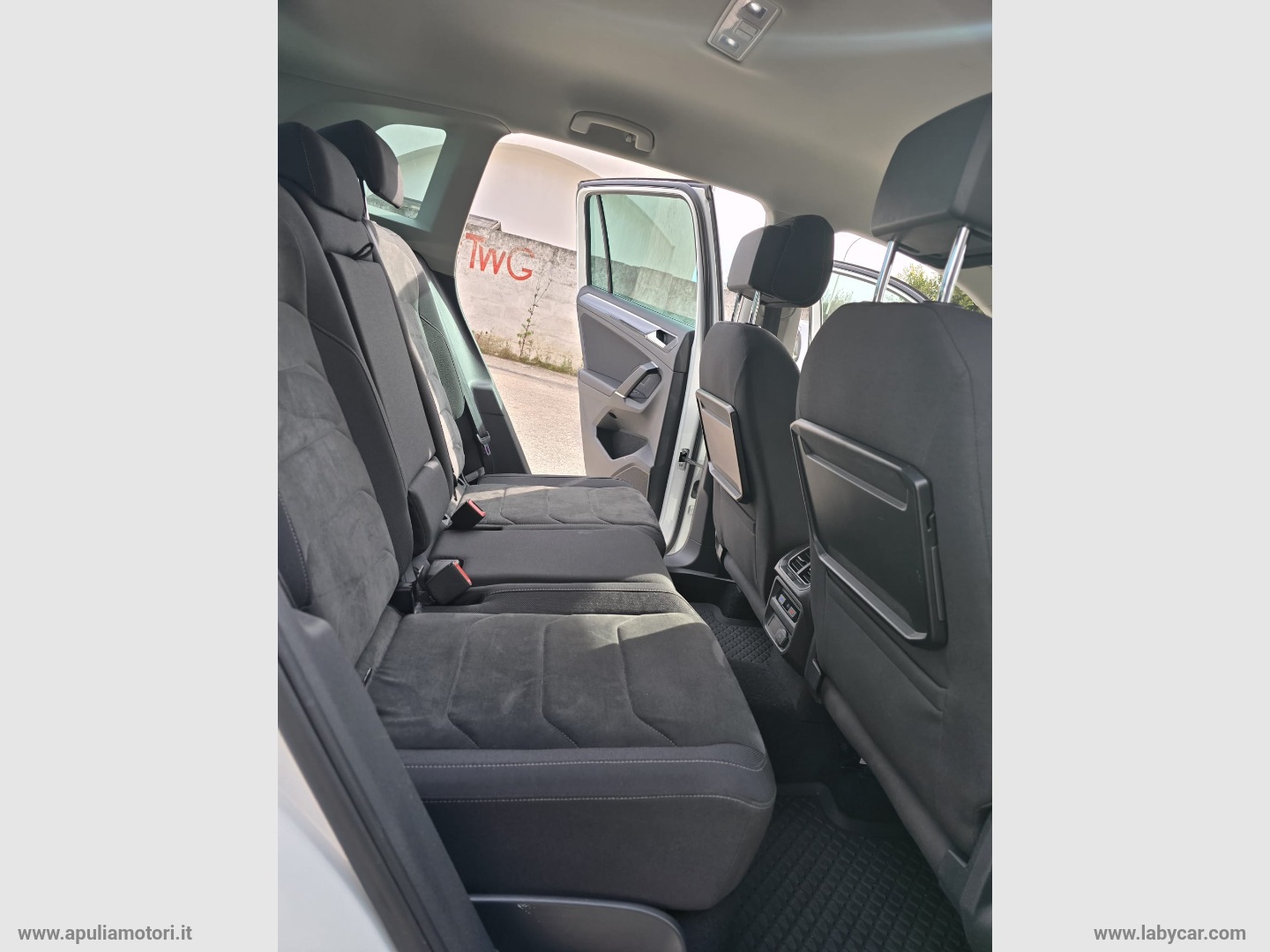 Tiguan 2.0 TDI DSG Business BMT R LINE - immagine 20