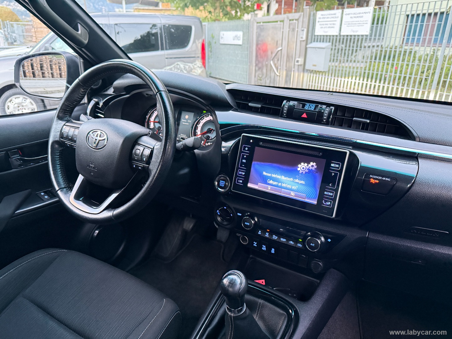 Hilux 2.4 D-4D 4WD 4p. DC Executive GANCIO CC ADATTIVO - immagine 20