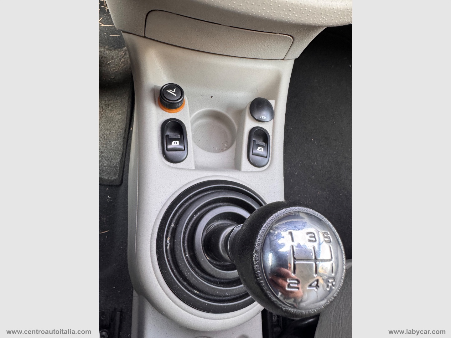 C3 1.4 HDi 70CV Exclusive - immagine 20