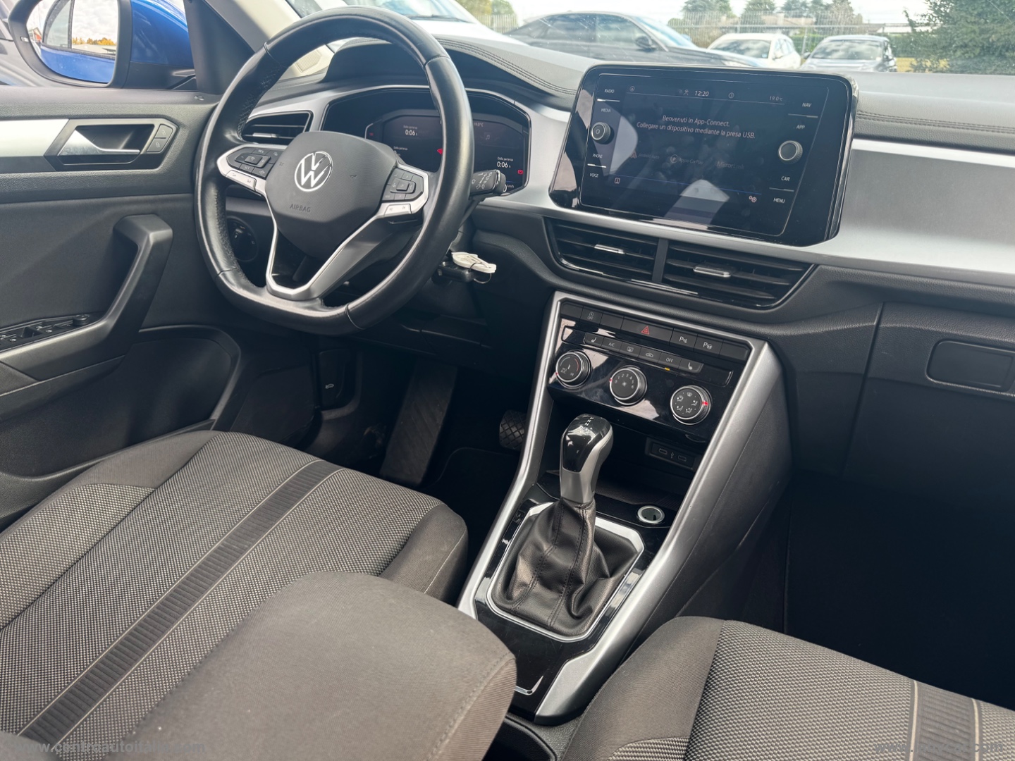 T-Roc 1.5 TSI ACT DSG Business BMT - immagine 20