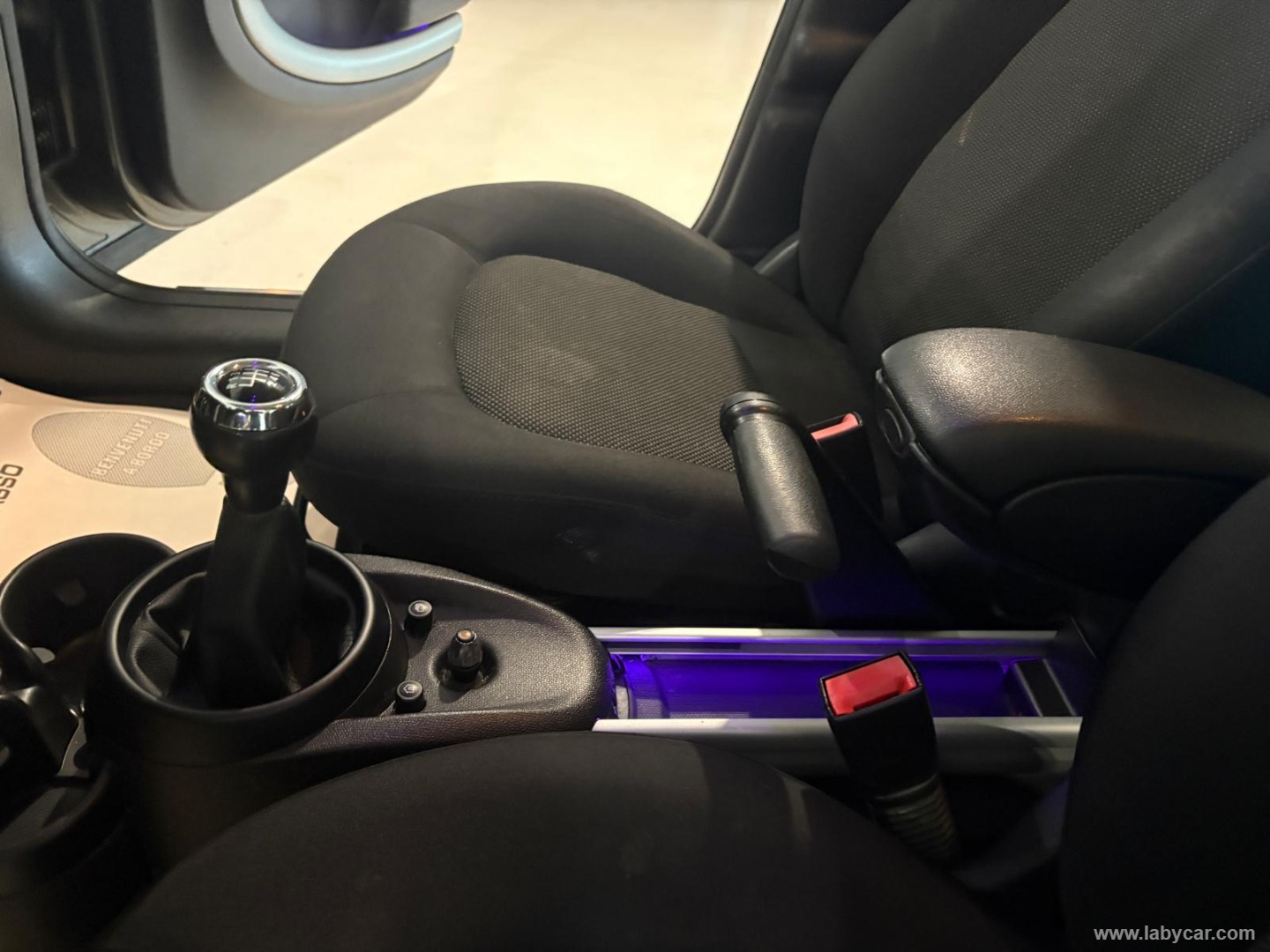 Mini Cooper D Business Countryman ALL4 - immagine 20