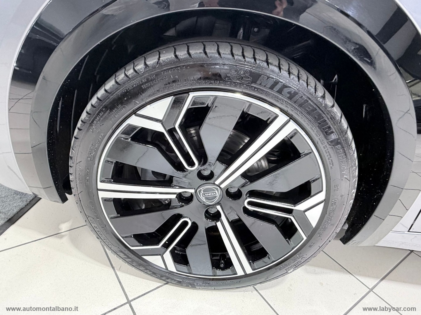 Ypsilon Hybrid e-DCT LX - immagine 20