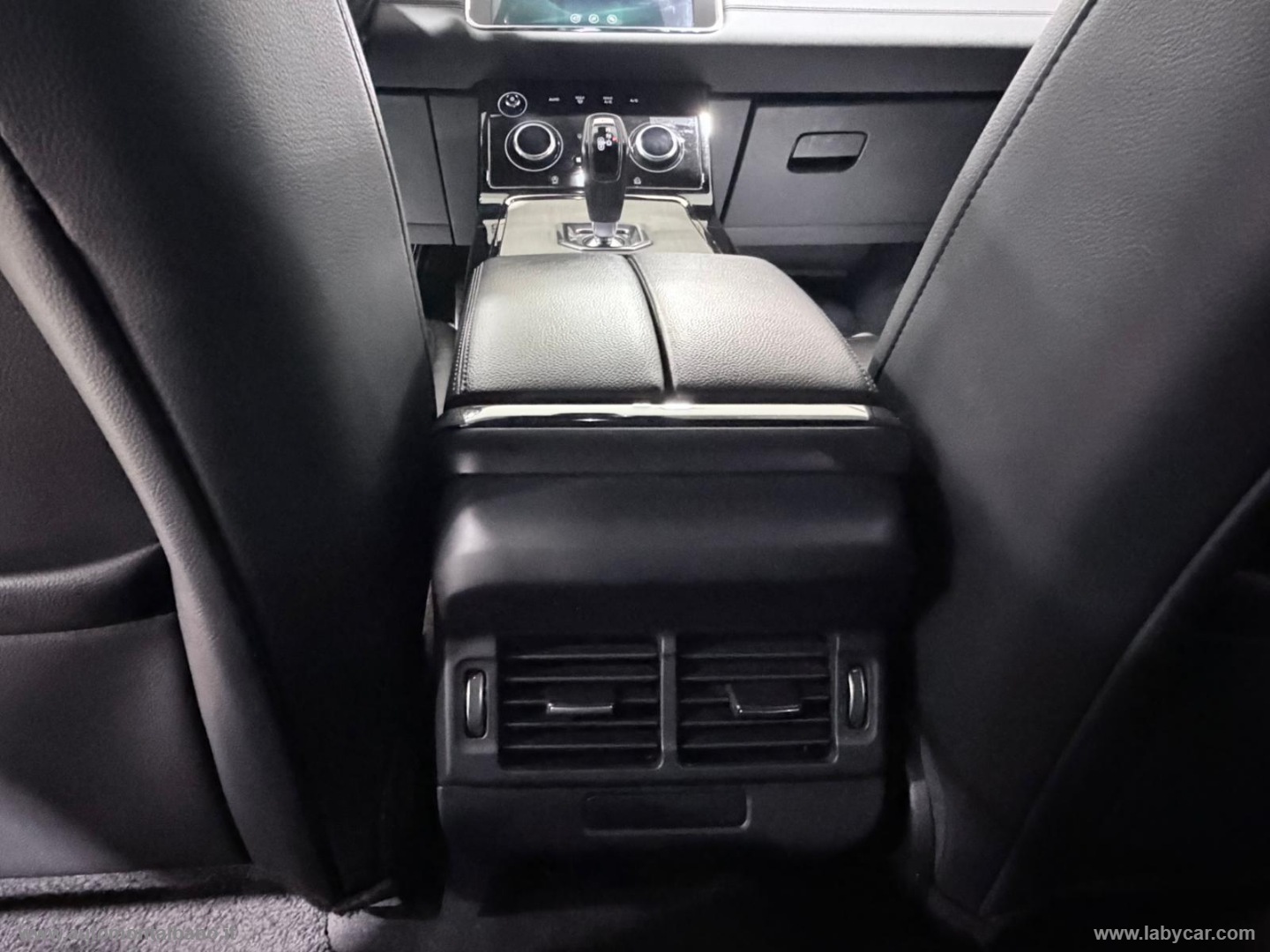 RR Evoque 2.0D L.Flw 150 AWD R-Dyn.HSE - immagine 20