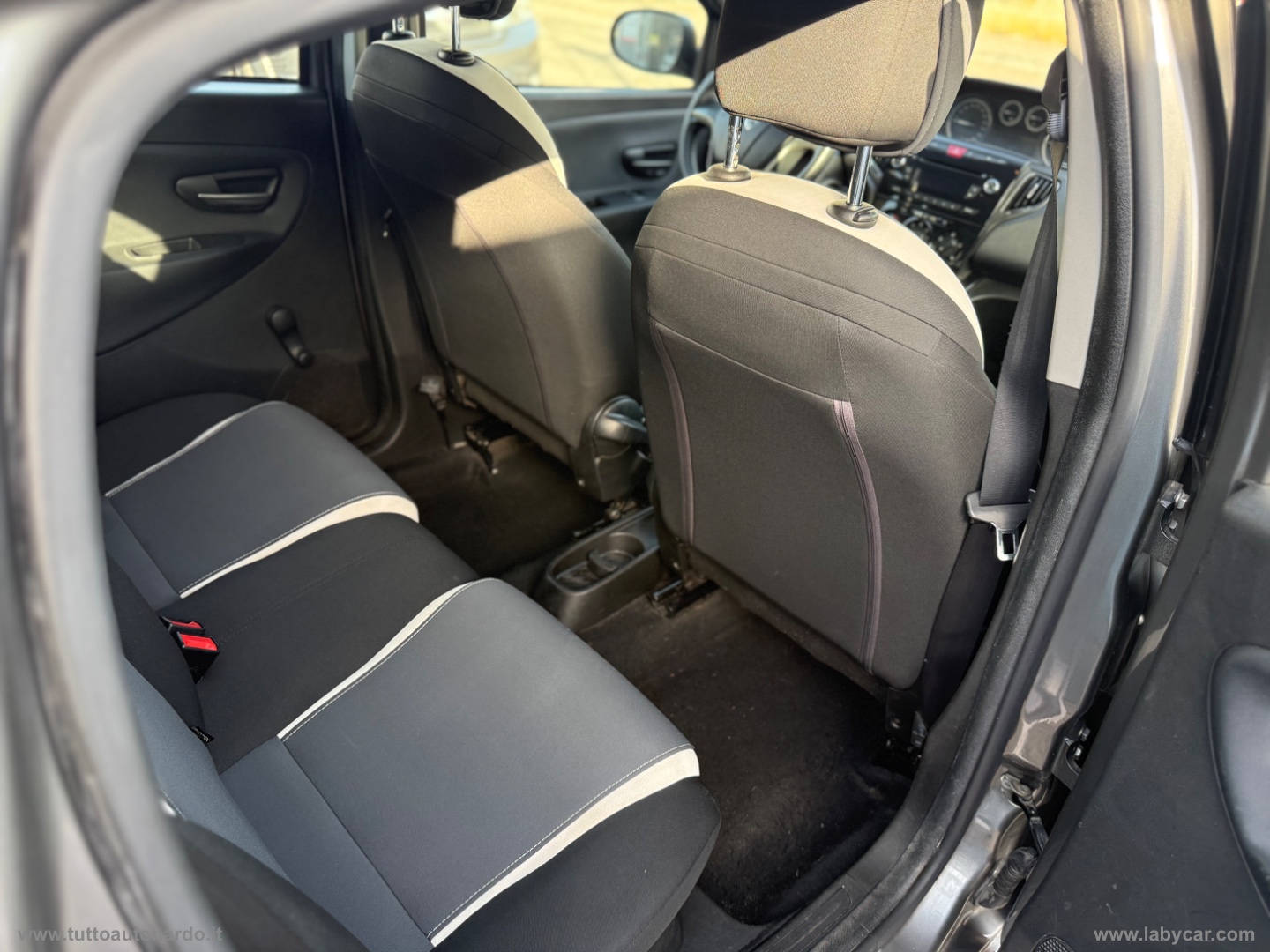 Ypsilon 1.2 69 CV 5p. Platinum - immagine 20