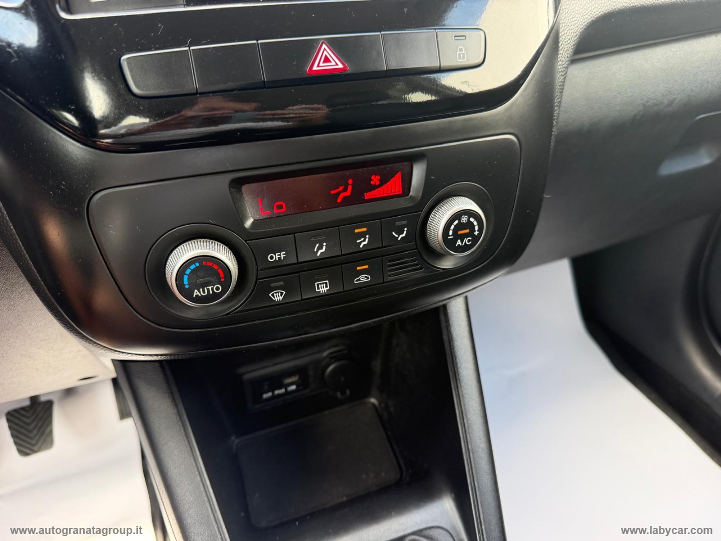 Venga 1.4 CRDi 90 CV Cool STUPENDA SOLI 130.000KM! - immagine 20