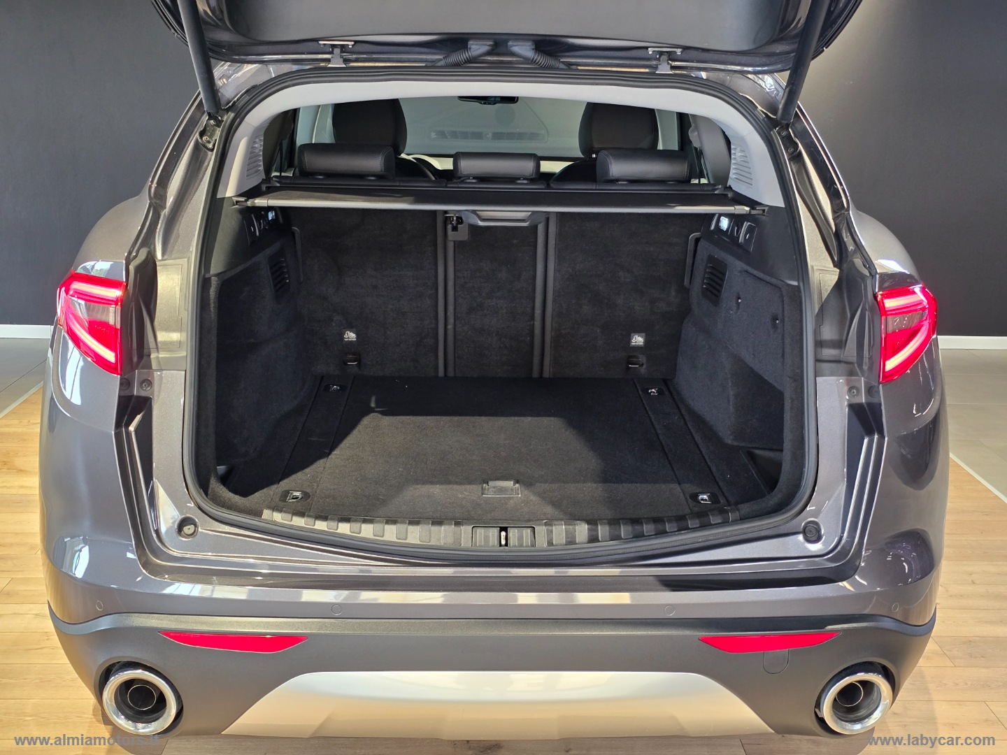 Stelvio 2.2 T.diesel 180CV AT8 RWD Exec. - immagine 20