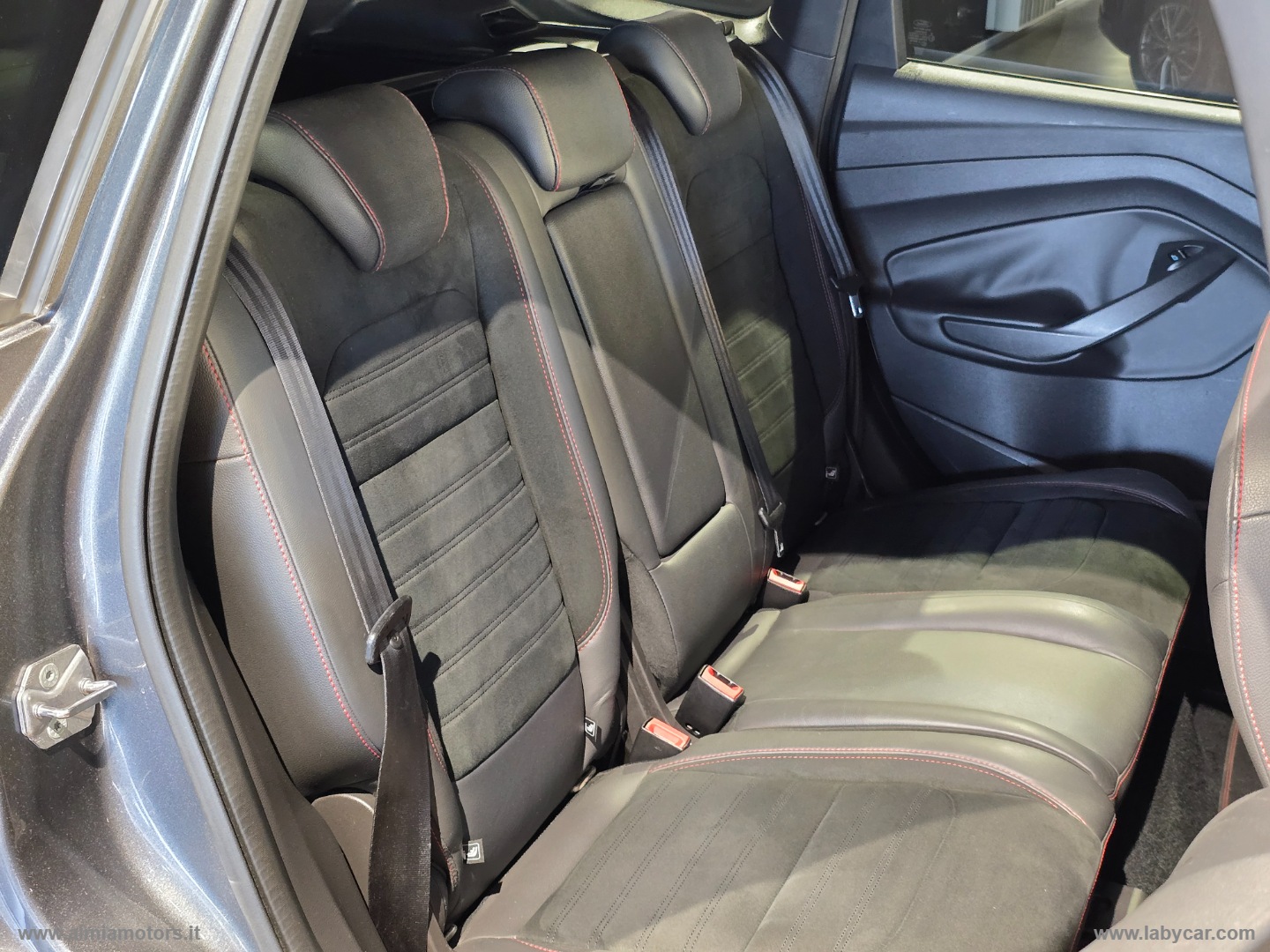 Kuga 2.0 TDCI 180 CV S&S 4WD Pow.ST-Line - immagine 20