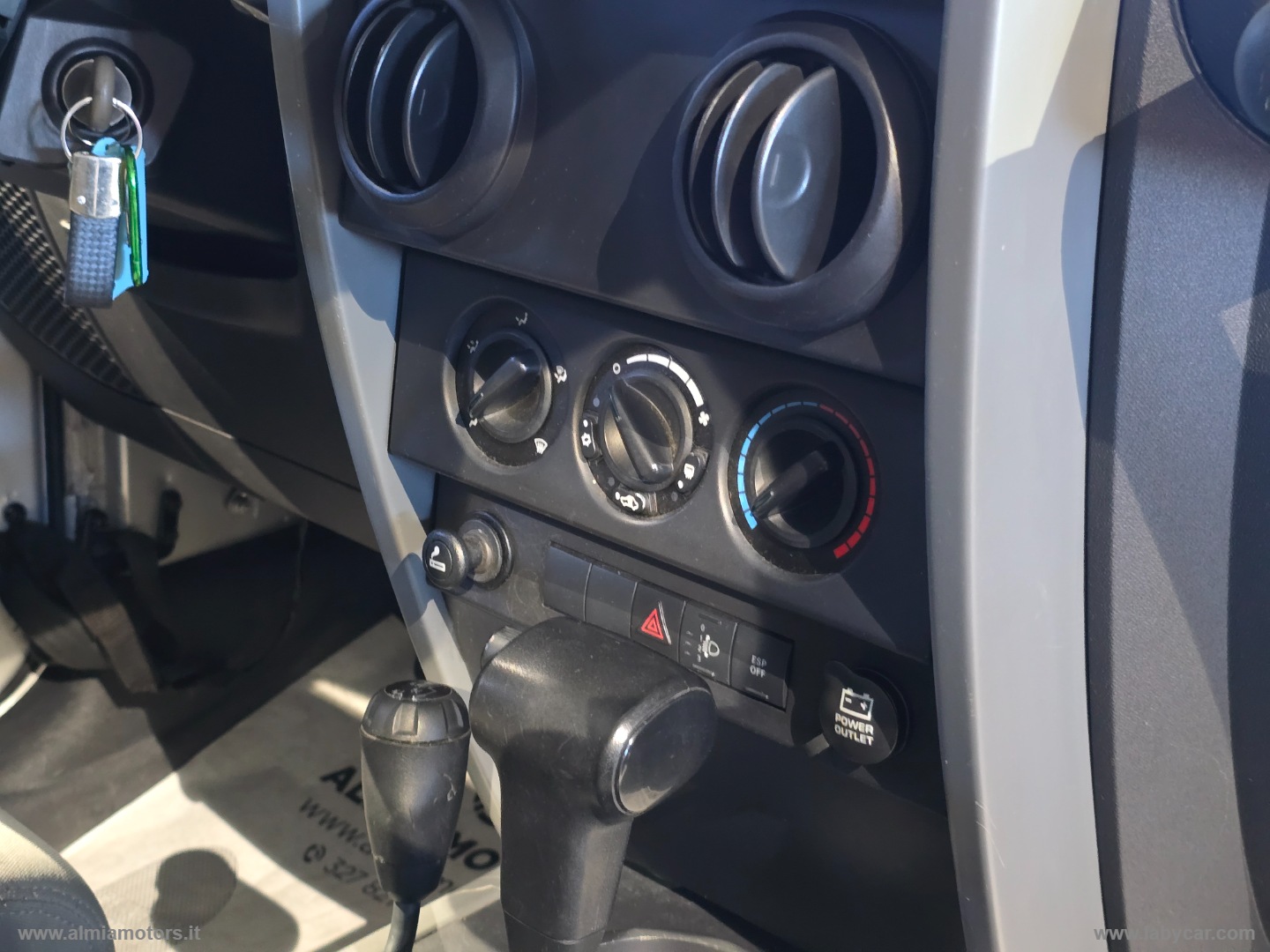 Wrangler Unlimited 2.8 CRD Sport Auto - immagine 20