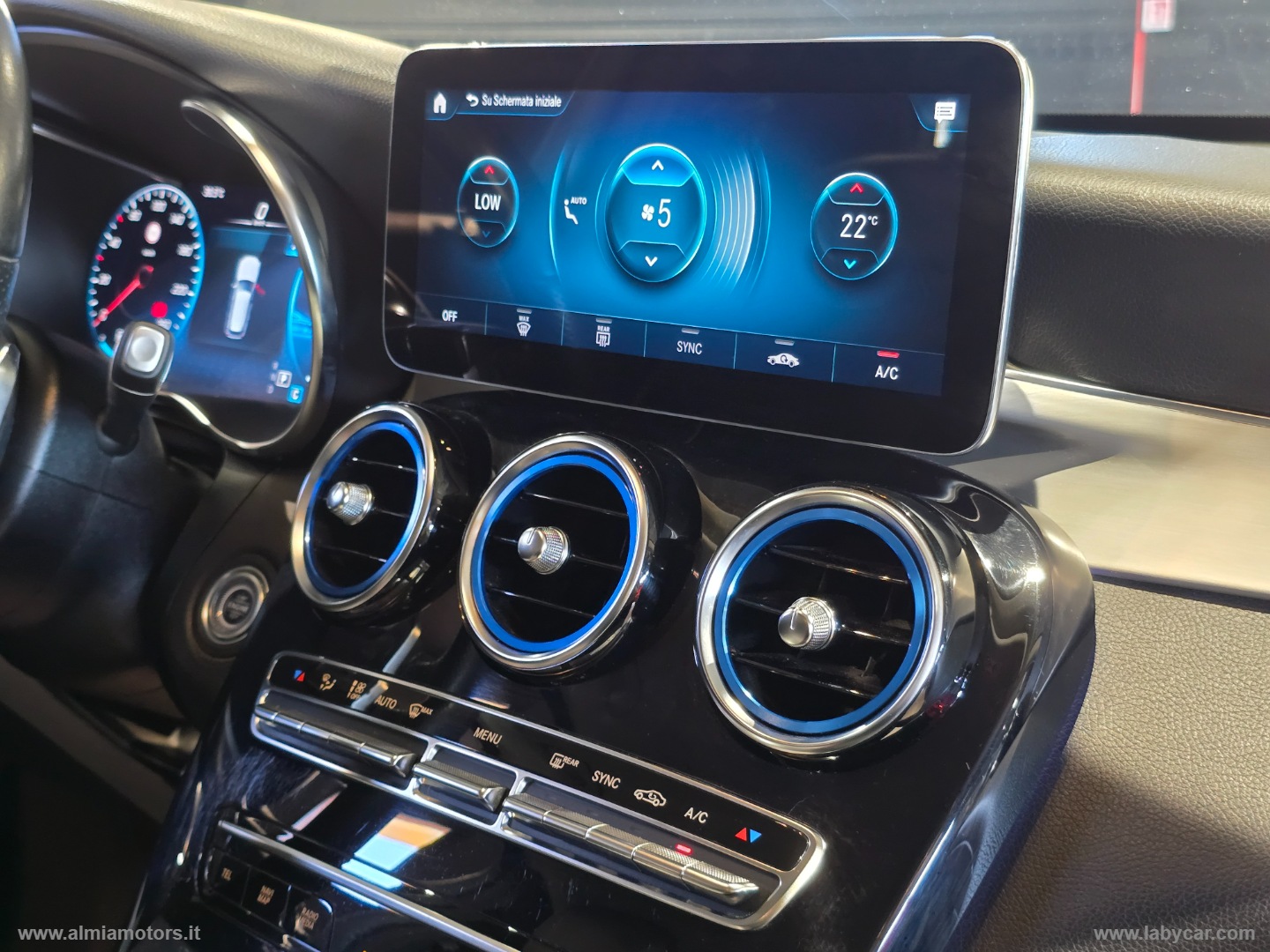 GLC 300 d 4Matic Premium Plus - immagine 20