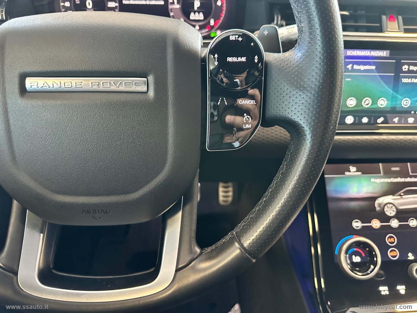 RR Evoque 2.0D L.Flw 150 AWD R-Dyn.HSE TAGLIANDI CERTIFICATI!! - immagine 20