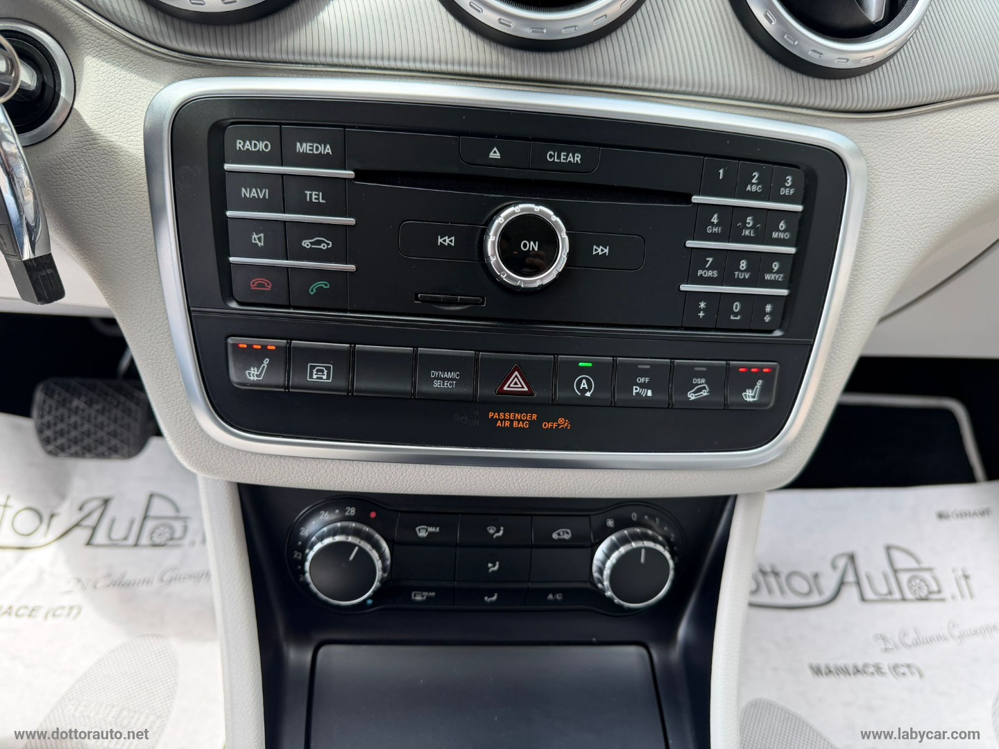 GLA 200 d Automatic 4Matic Premium - immagine 20