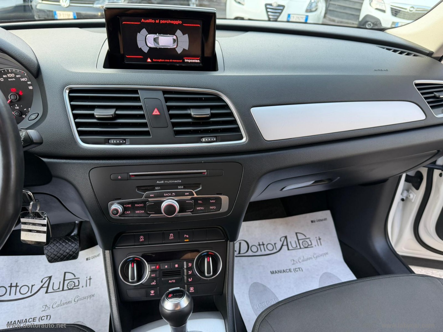 Q3 2.0 TDI 120CV S TRONIC - immagine 20