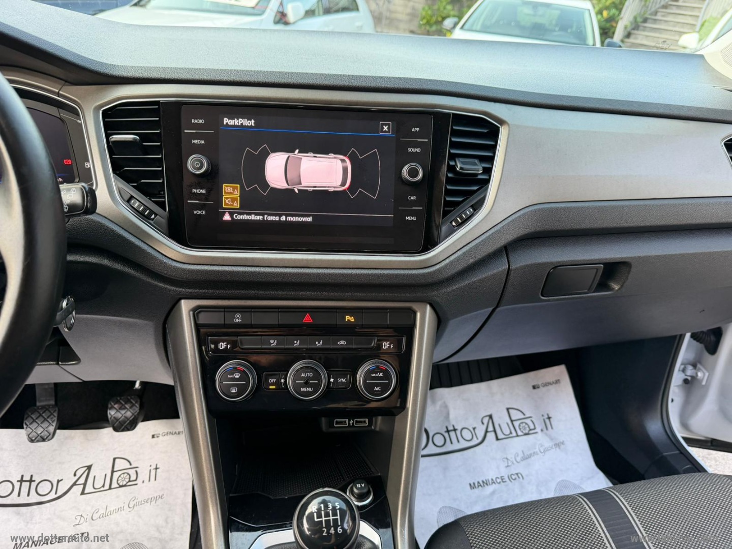 T-Roc 1.6 TDI SCR Advanced BlueMot.Tech. - immagine 20