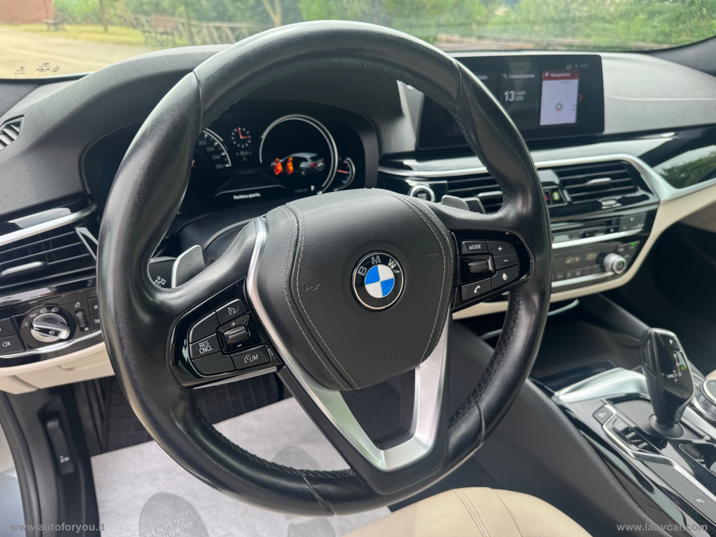 520d xDrive Touring Luxury - immagine 20