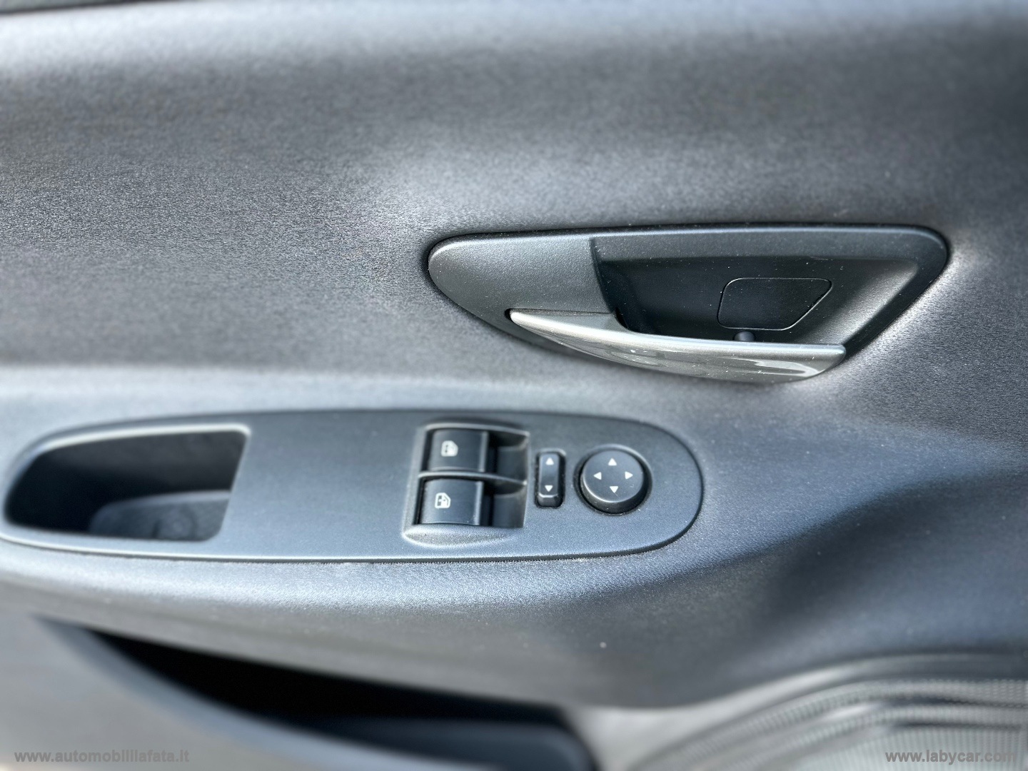 Ypsilon 1.0 FireFly 5p.S&S Hyb. Eco Gold HYBRID IDEALE PER NEOPATENTATI - immagine 20