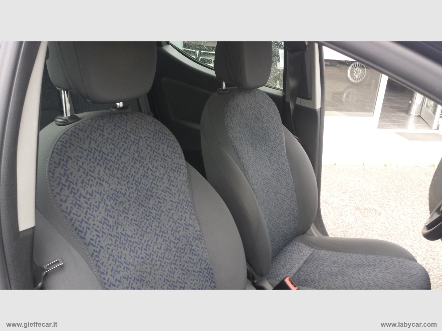 Ypsilon 1.0 FireFly 5p HYBRID - immagine 21