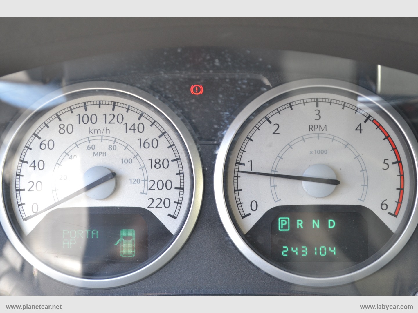 Grand Voyager 2.8 CRD DPF Touring - immagine 21
