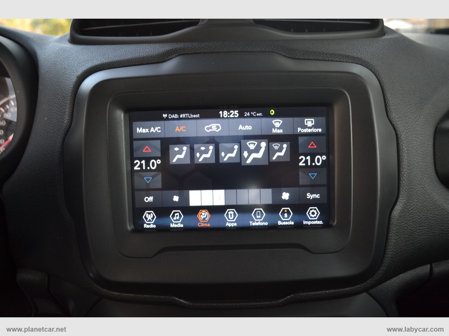 Renegade 1.6 Mjt 120CV Limited - immagine 21