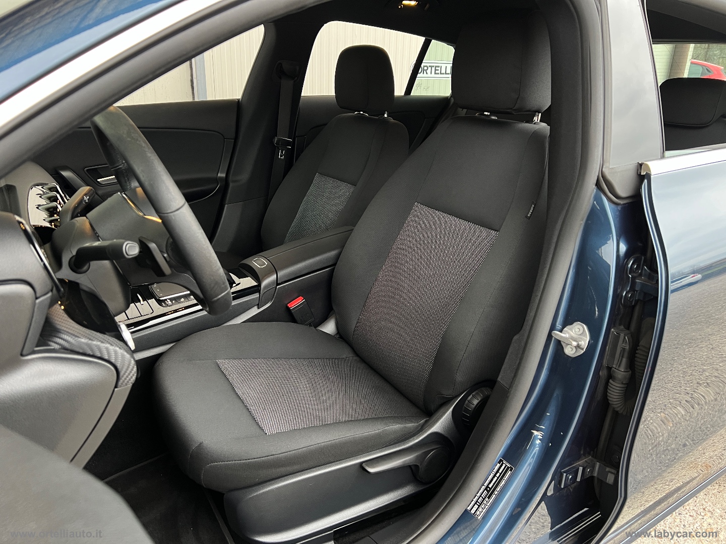 CLA 200 d Aut. Shooting Brake Business IVA DEDUCIBILE - immagine 21