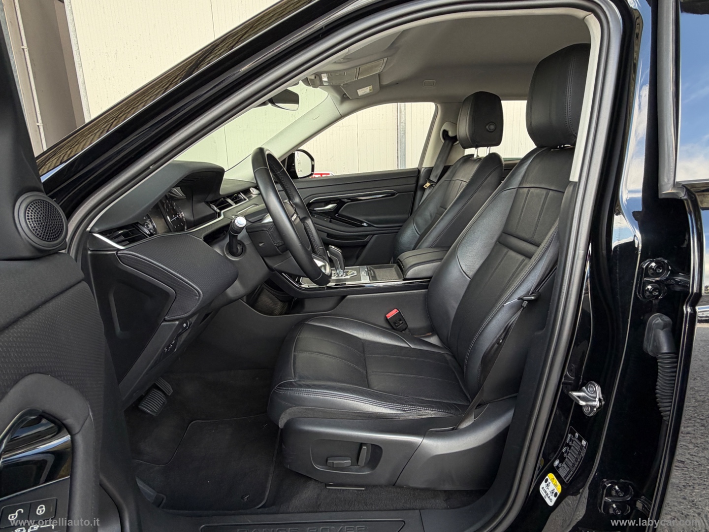 RR Evoque 2.0D 150 CV AWD Auto S - immagine 21