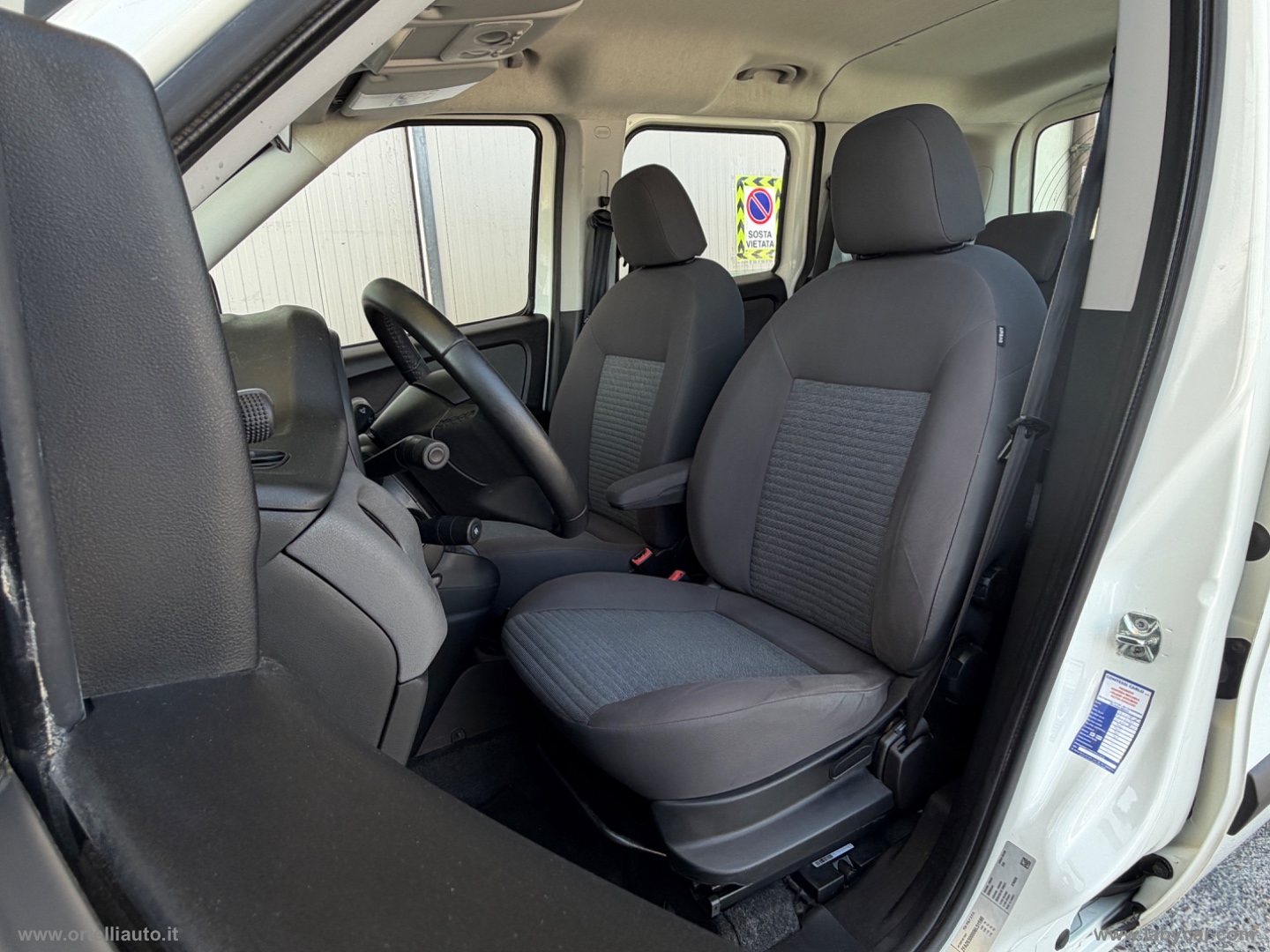 Doblò 1.6 MJT 95 CV Lounge - immagine 21