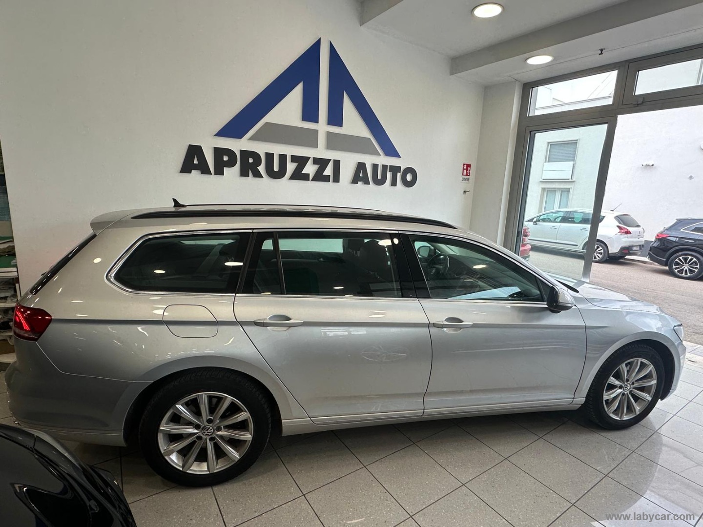 Passat Var. 1.6 TDI DSG Business BMT - immagine 21