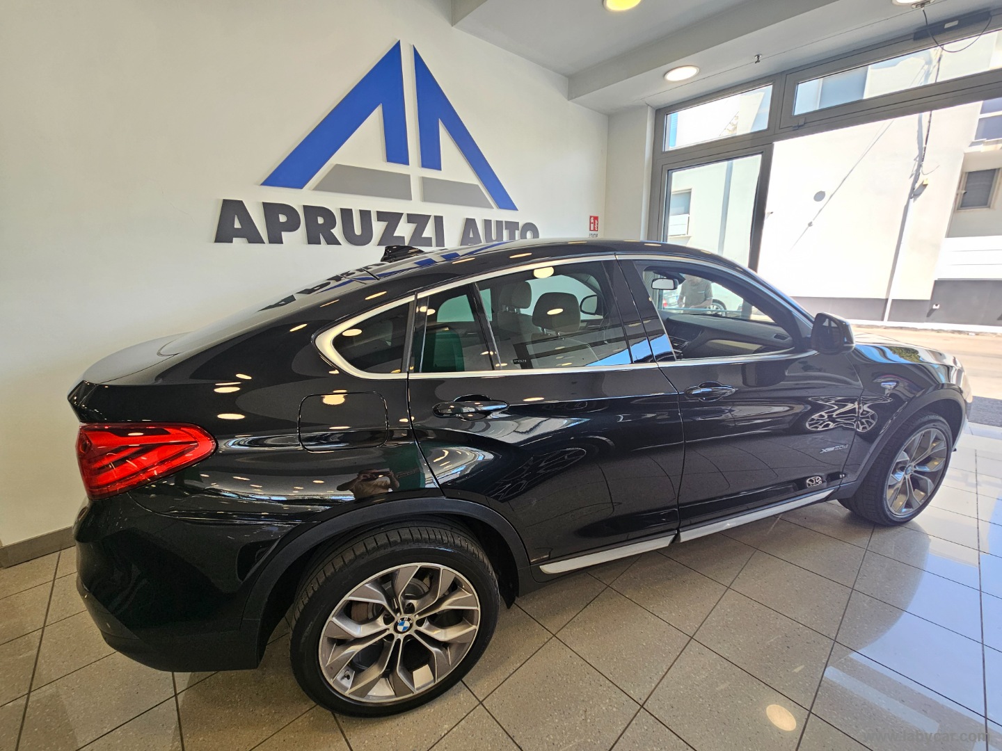 X4 xDrive20d xLine - immagine 21