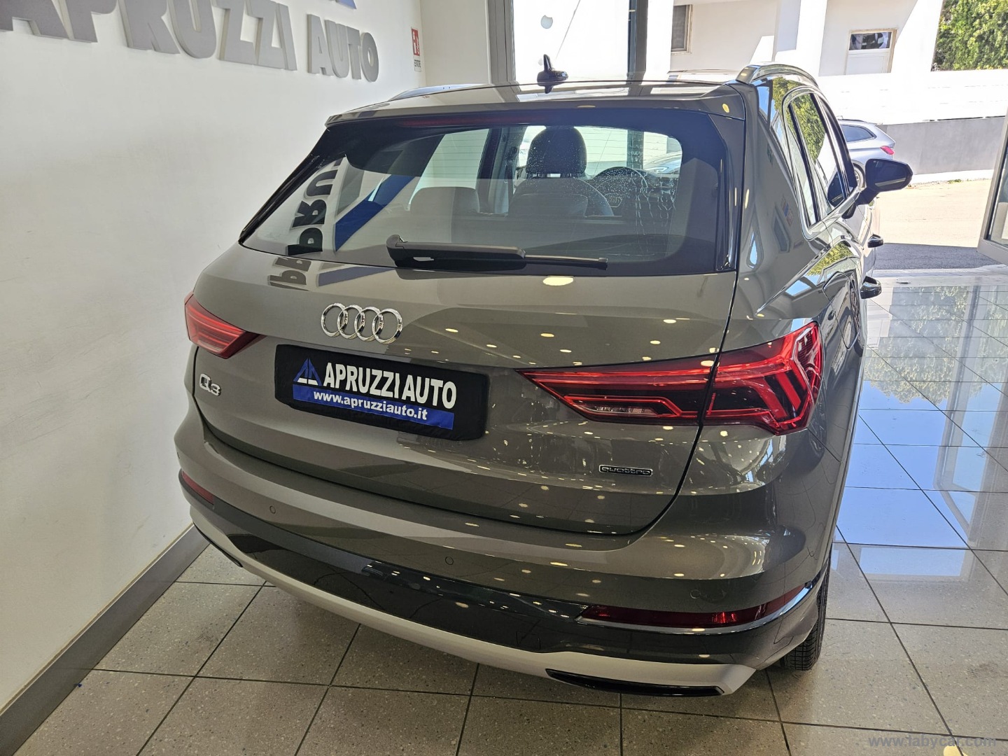 Q3 40 TDI quattro S tr. Business Adv. - immagine 21