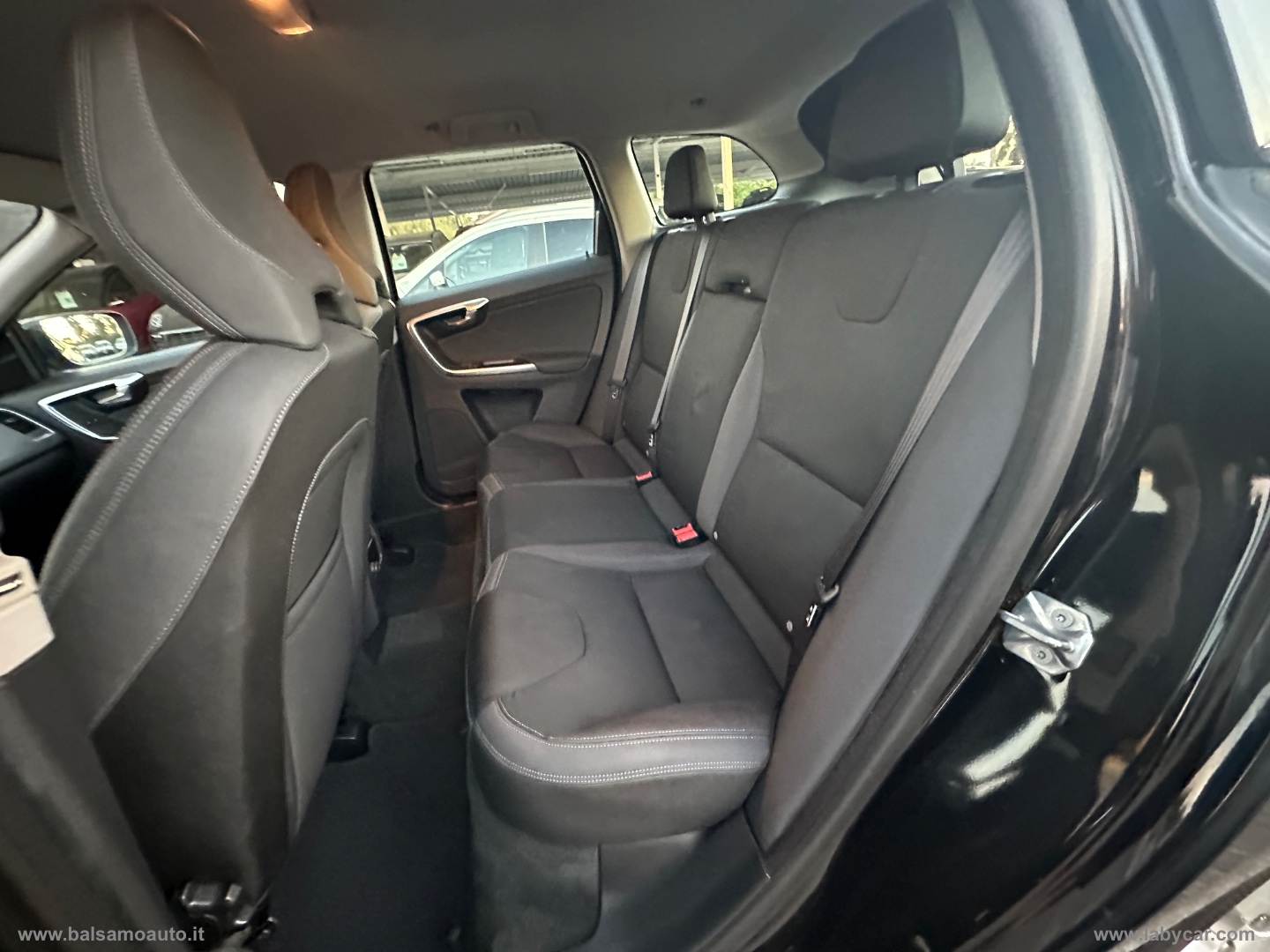XC60 AWD 2.4D Momentum - immagine 21